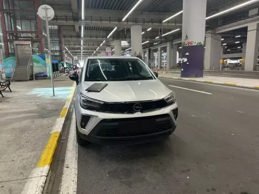 Opel Crossland for rent in Istanbul