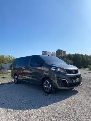 Peugeot Traveller for rent in Turgutreis