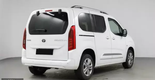 Toyota ProAce City for rent in Silifke