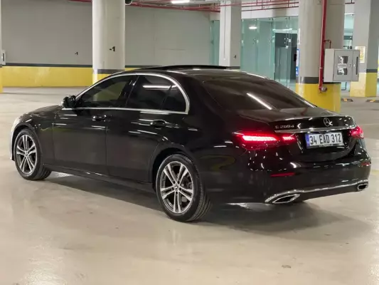 Mercedes E200 for rent in Istanbul