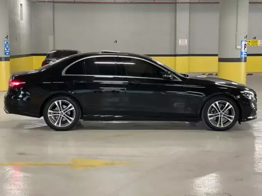 Mercedes E200 for rent in Istanbul