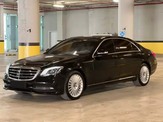 Mercedes S400 for rent in Istanbul