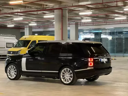 Range Rover Vogue for rent in Istanbul