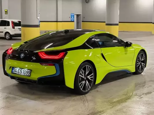 BMW i8 for rent in Istanbul