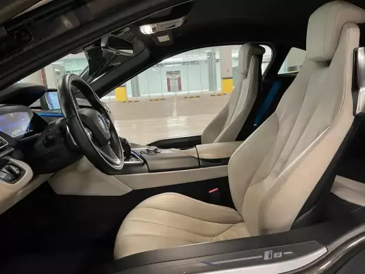 BMW i8 for rent in Istanbul