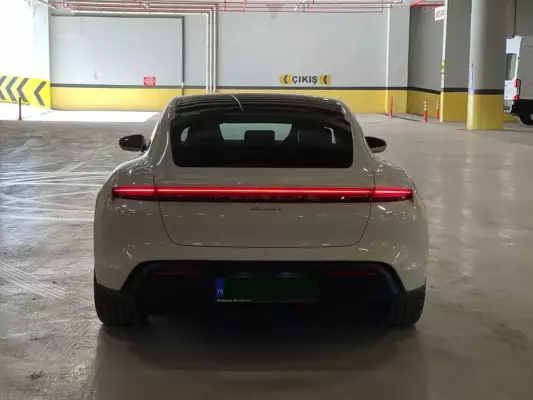 Porsche Taycan for rent in Istanbul