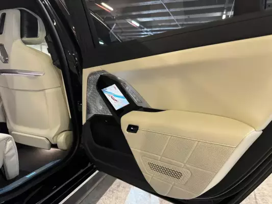 BMW i7 for rent in Istanbul