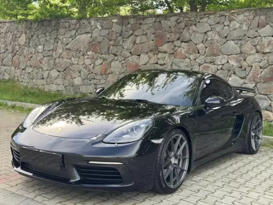 Porsche Cayman for rent in Istanbul