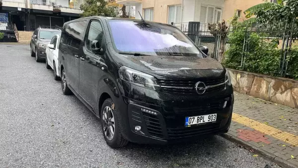 Opel Zafira for rent in Antalya