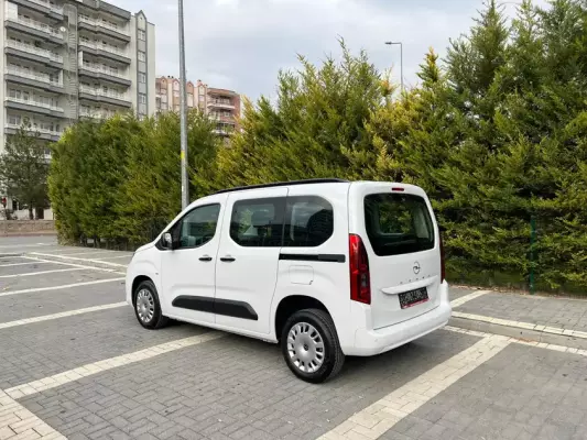 Opel Combo for rent in Kayseri