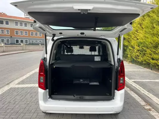 Opel Combo for rent in Kayseri