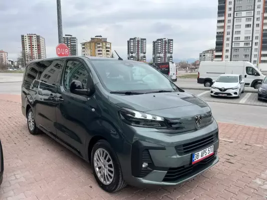 Peugeot Traveller