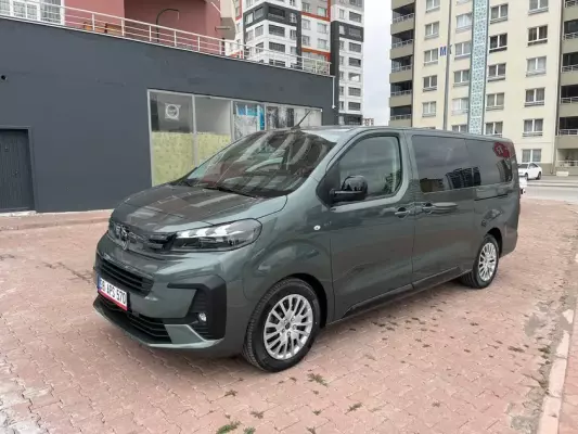 Pamukkale'de kiralık Peugeot Traveller