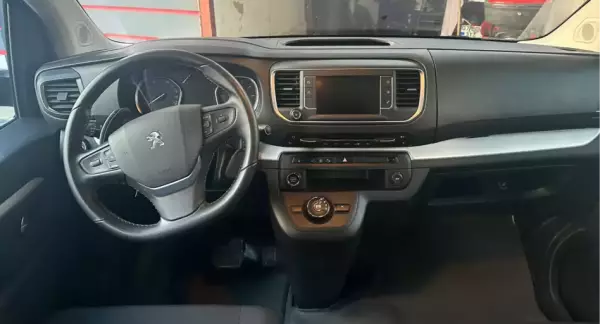 Kayseri'de kiralık Peugeot Traveller