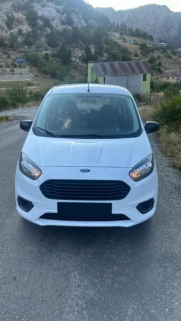 Ford Tourneo Courier for rent in Istanbul