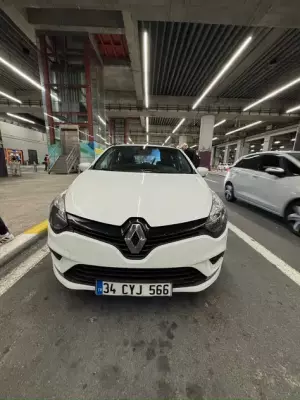 Renault Clio Sport Tourer for rent in Istanbul