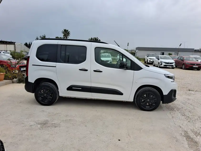 Citroen Berlingo for rent in Alanya