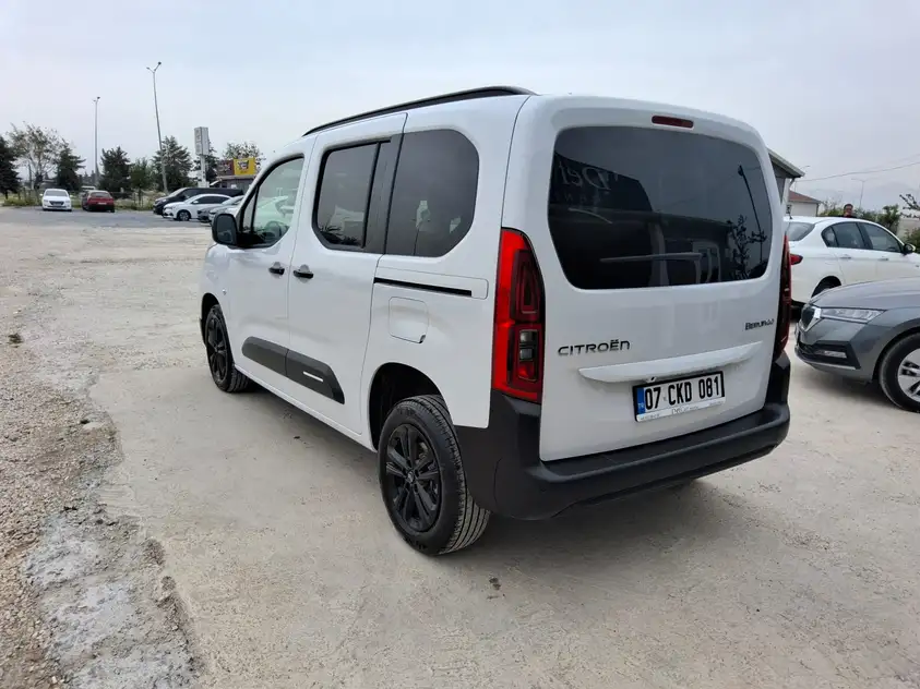 Citroen Berlingo for rent in Alanya