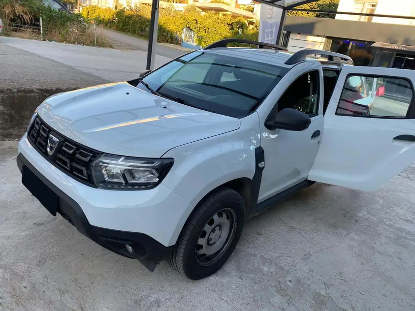 Dacia Duster for rent in Manisa