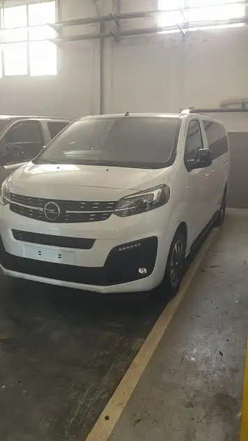 Opel Zafira for rent in Dikili