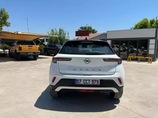 Sel&ccedil;uk'ta kiralık Opel Mokka
