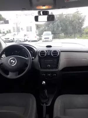 Dacia Lodgy for rent in Cenger