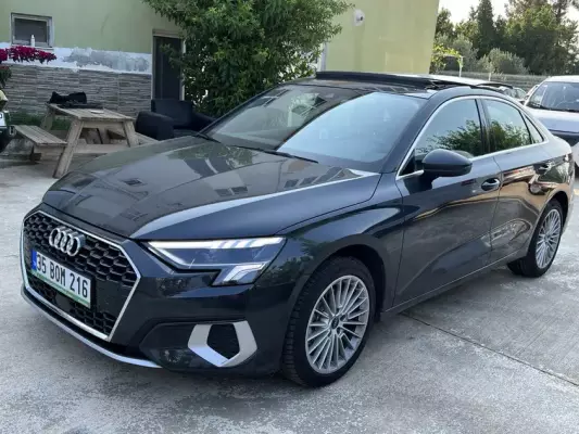 Dikili'de kiralık Audi A3