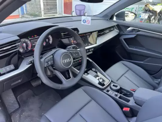 Dikili'de kiralık Audi A3