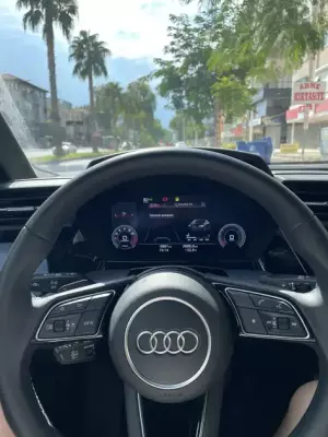 Dikili'de kiralık Audi A3