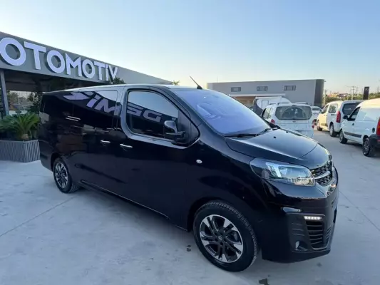 Opel Zafira for rent in Istanbul