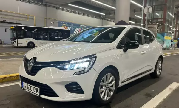 Renault Clio for rent in Istanbul