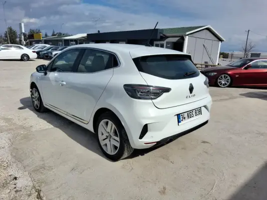 Alanya'da kiralık Renault Clio