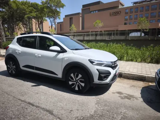 Dacia Sandero Stepway for rent in Istanbul