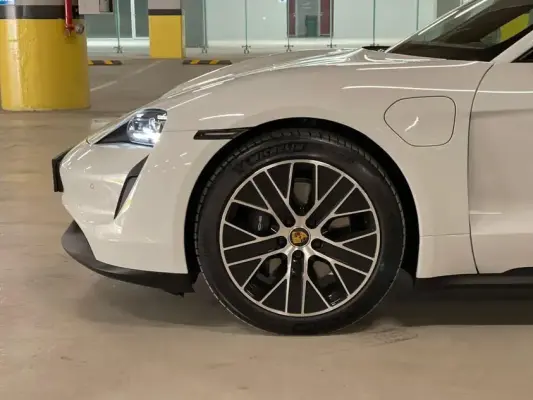 Porsche Taycan for rent in Istanbul