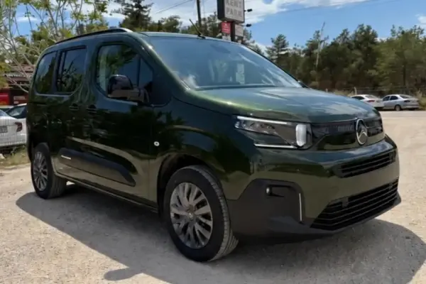 Citroen Berlingo for rent in Istanbul