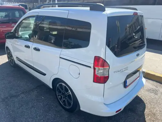 Ford Tourneo Courier for rent in Erzurum