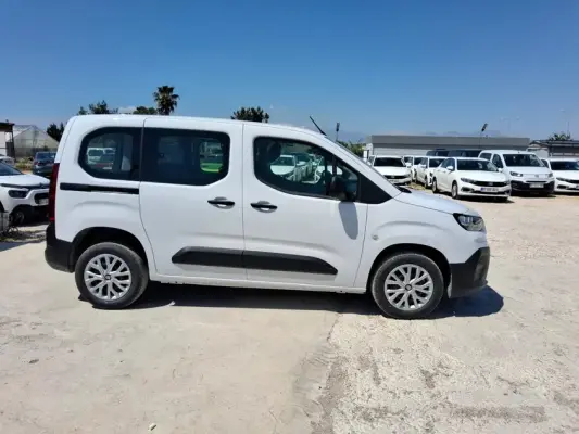 Fiat Doblo for rent in Dalaman