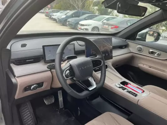 Chery Tiggo 8 for rent in Karsiyaka