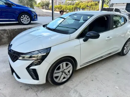 Renault Clio for rent in Yalova