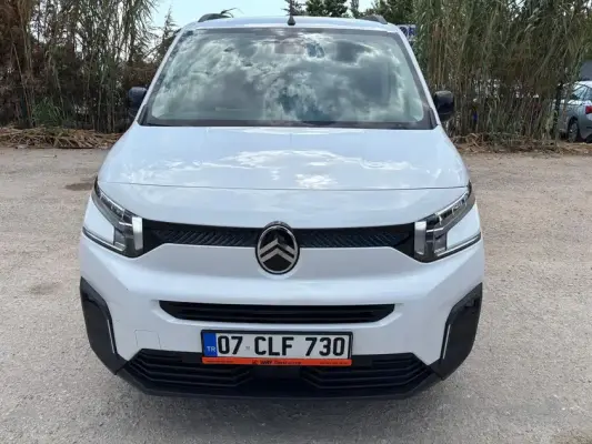 Citroen Berlingo for rent in Istanbul