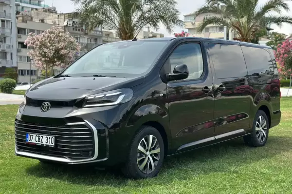 Toyota Proace Verso for rent in Antalya