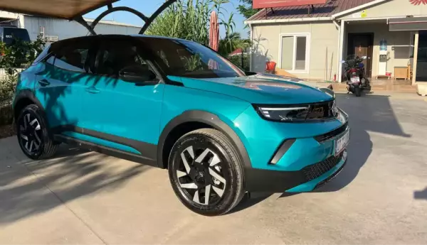 Sel&ccedil;uk'ta kiralık Opel Mokka