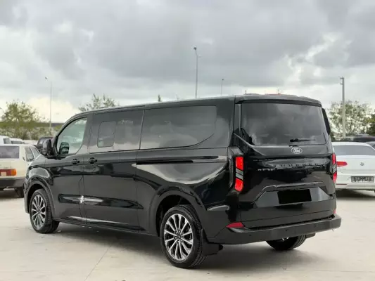 G&ouml;reme'de kiralık Ford Tourneo Custom